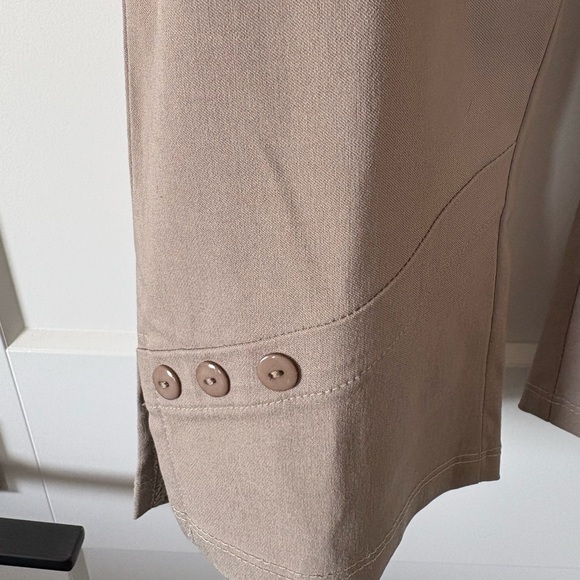 Beautiful Tan Piccadilly Dress Crops - Picture 2 of 5